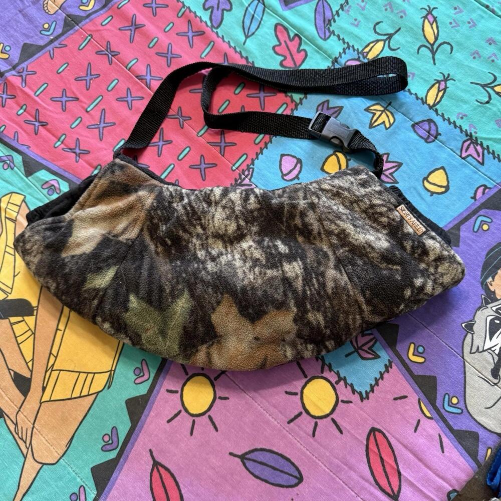 Vintage Sports A Field Adjustable Hand Warmer Muff Outfitter Camouflage OSFA